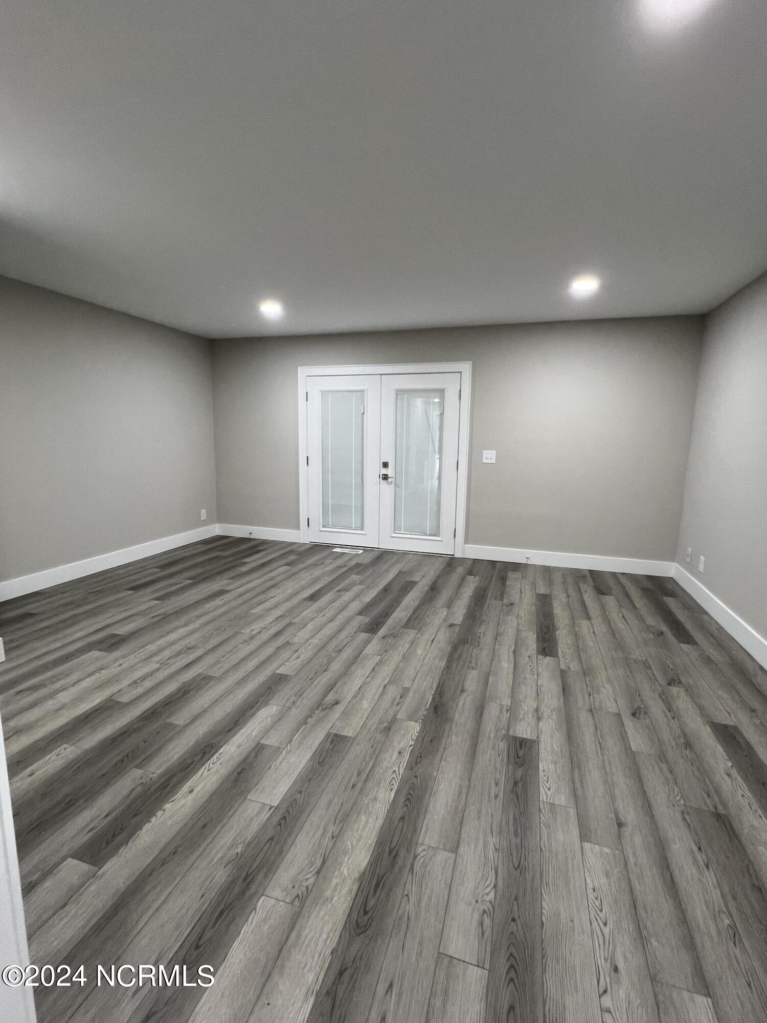 209 Bonnie Brook Road, Unit 1 Aberdeen, NC 28315 - Photo 6 of 14 Living room