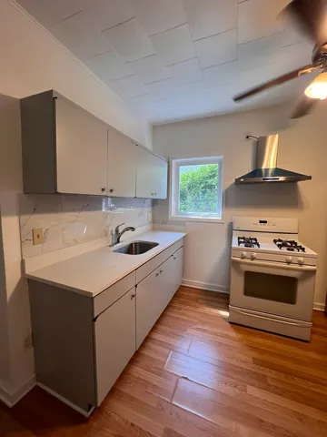 $2,880 | 3741 South Union Avenue, Chicago, IL 60609