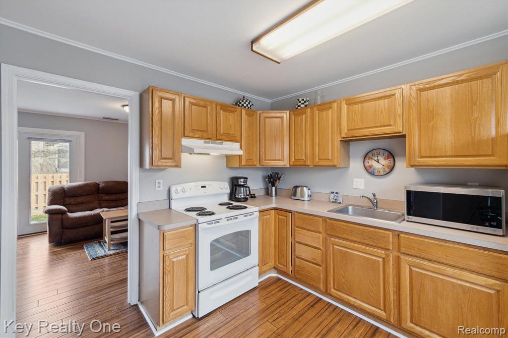 1122 Liberty Belle Court Rochester Hills, MI 48307 - Photo 11 of 28