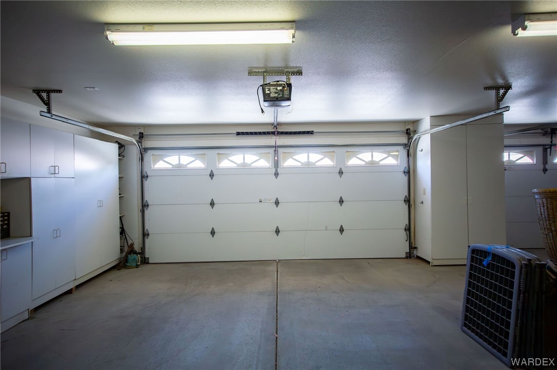 2660 Pegasus Ranch Road Bullhead City, AZ 86429 - Photo 37 of 57 a view of a garage