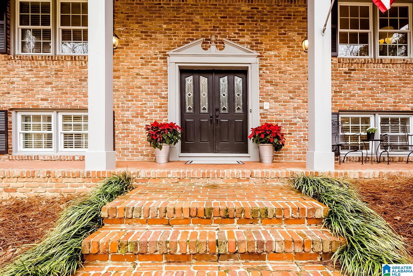 2610 April Drive Birmingham, AL 35243 - Photo 5 of 42
