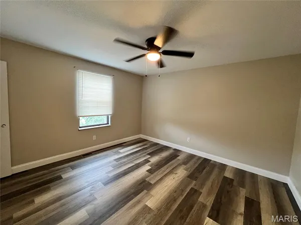 $309,900 | 158 Universal Drive, St. Peters, MO 63376