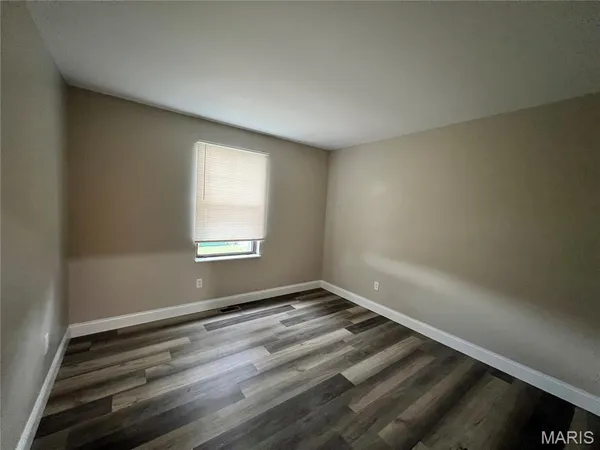 $309,900 | 158 Universal Drive, St. Peters, MO 63376