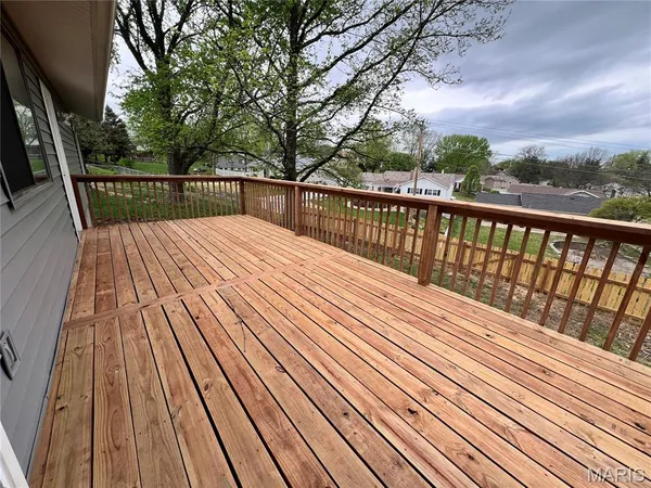 $309,900 | 158 Universal Drive, St. Peters, MO 63376