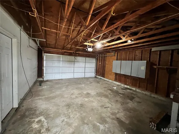 $309,900 | 158 Universal Drive, St. Peters, MO 63376