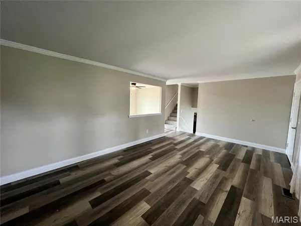 $309,900 | 158 Universal Drive, St. Peters, MO 63376