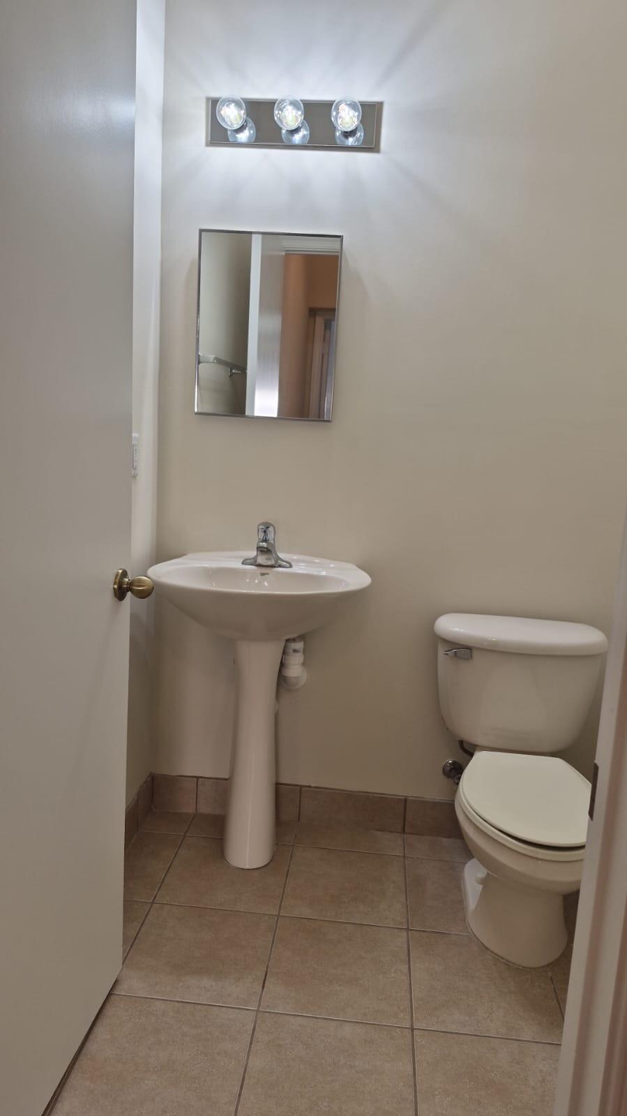 4607 Highgate Drive, Unit B Delray Beach, FL 33445 - Photo 4 of 11 a2688e8b-64e3-43bb-abe0-66ce84efaf14