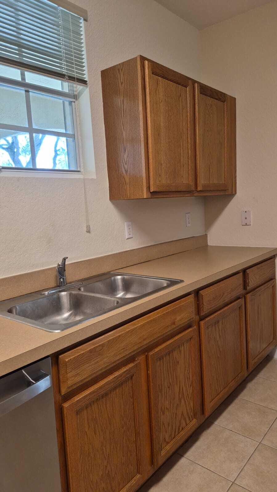 4607 Highgate Drive, Unit B Delray Beach, FL 33445 - Photo 6 of 11 d3072217-dc6f-4cf0-9cbe-b7642ef4f894