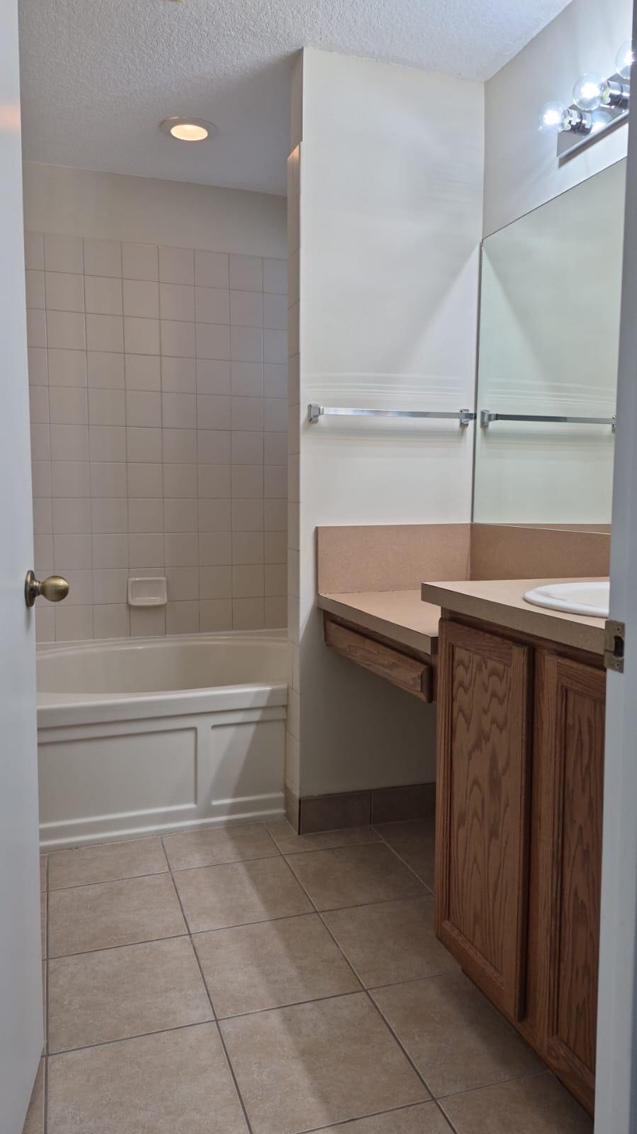 4607 Highgate Drive, Unit B Delray Beach, FL 33445 - Photo 10 of 11 92978cfc-6072-419b-84d5-b8f5a2d5590b