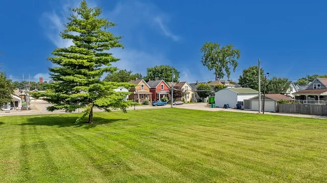 $1 | 0 Maple Street, Lawrenceburg, IN 47025