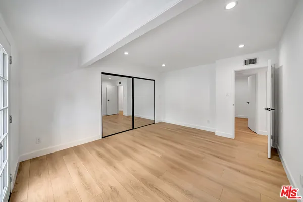 $4,500 | 20619 Clark Street, Woodland Hills, CA 91367