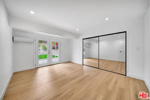 $4,500 | 20619 Clark Street, Woodland Hills, CA 91367