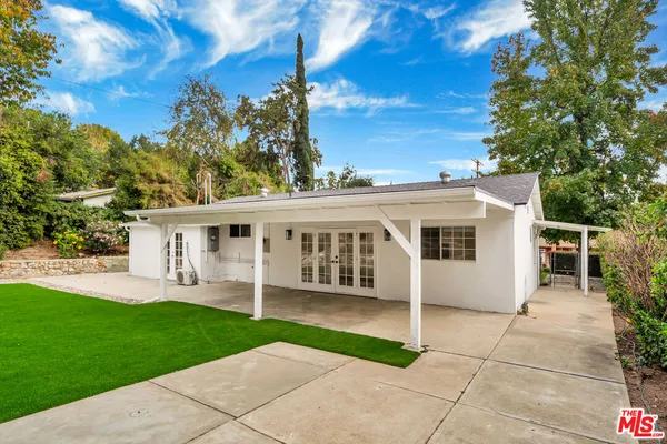 $4,500 | 20619 Clark Street, Woodland Hills, CA 91367