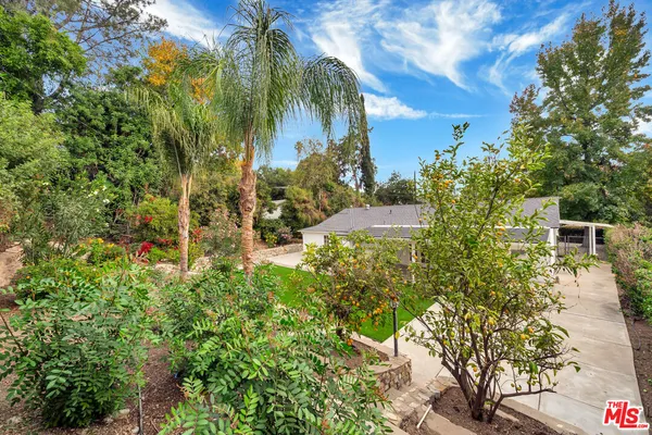 $4,500 | 20619 Clark Street, Woodland Hills, CA 91367