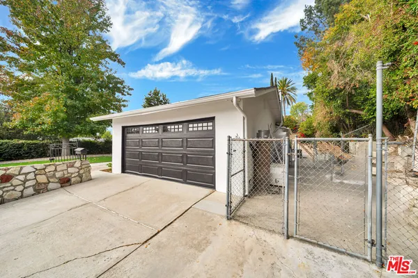 $4,500 | 20619 Clark Street, Woodland Hills, CA 91367