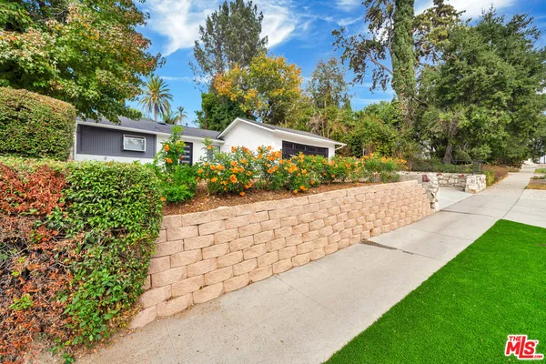 $4,500 | 20619 Clark Street, Woodland Hills, CA 91367