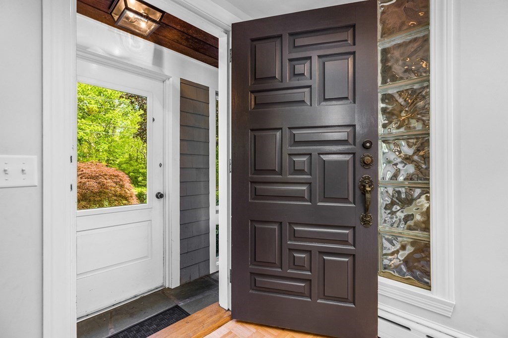 37 Ridge Hill Road Scituate, MA 02066 - Photo 4 of 38 Gallery Image 4