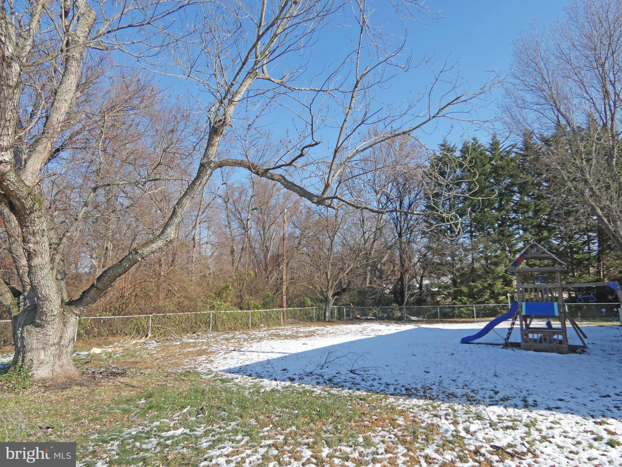 395 Hickory Avenue Carneys Point, NJ 08069 - Photo 27 of 29