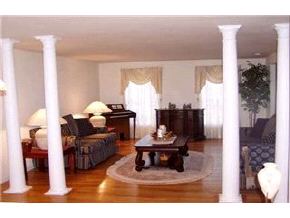 24 Springfield Circle Merrimack, NH 03054 - Photo 2 of 8