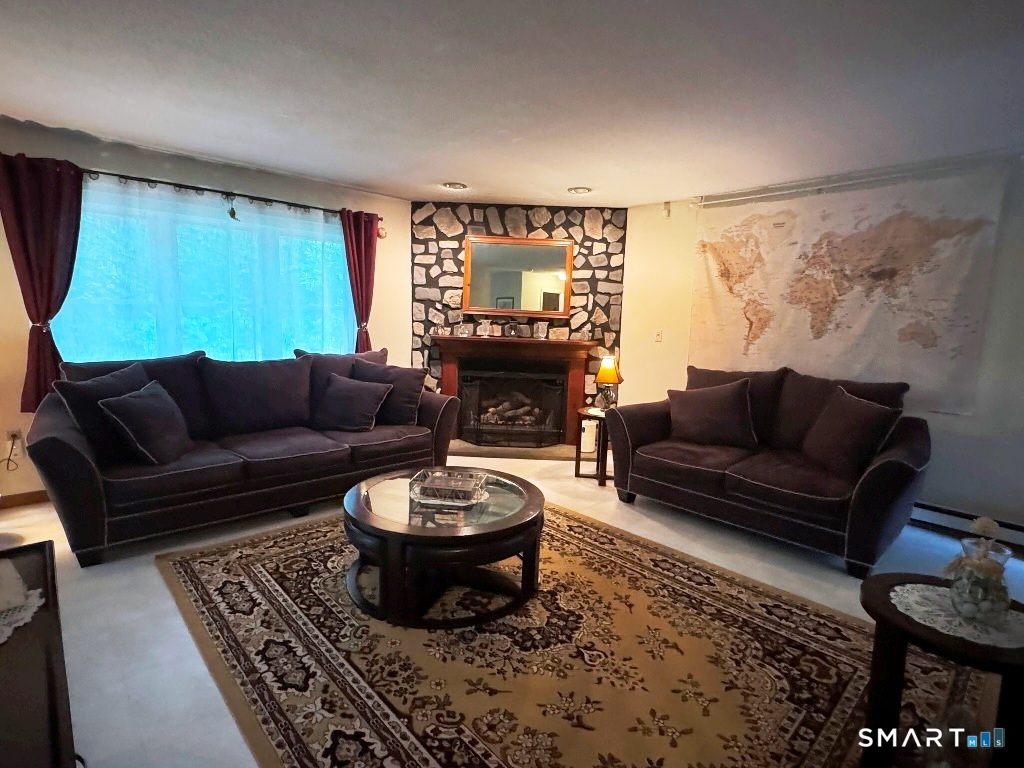 102 Potuccos Ring Road Wolcott, CT 06716 - Photo 3 of 26 Living room