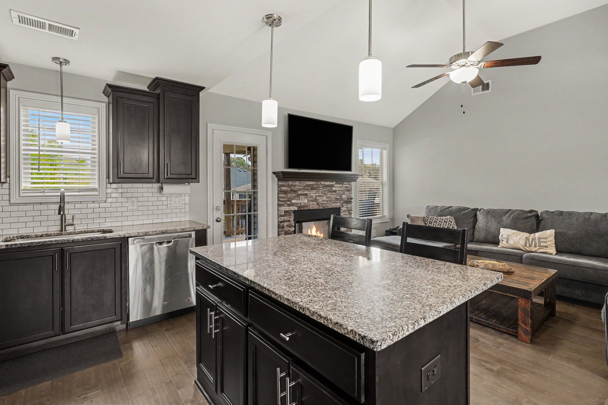 805 Rushing Drive Clarksville, TN 37042 - Photo 8 of 24 Gallery Image 8