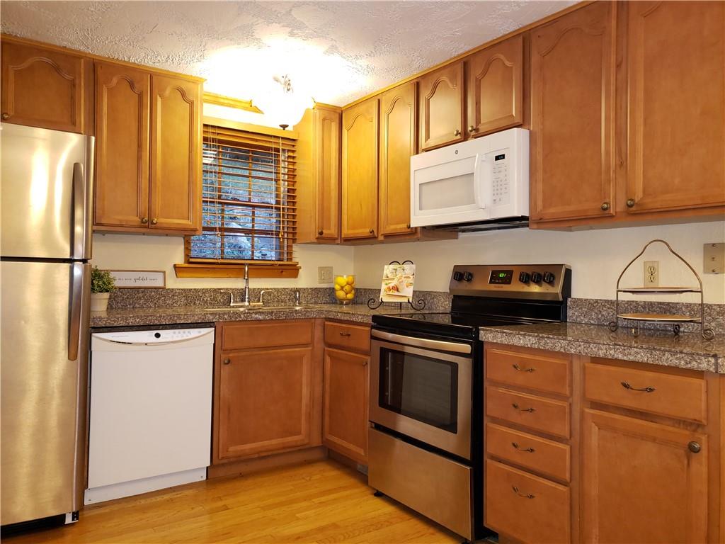 3755 Willett Road Pittsburgh, PA 15227 - Photo 7 of 24 Gallery Image 7