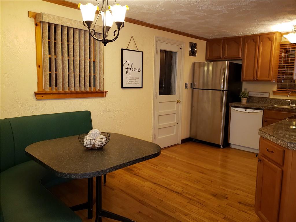 3755 Willett Road Pittsburgh, PA 15227 - Photo 9 of 24 Gallery Image 9