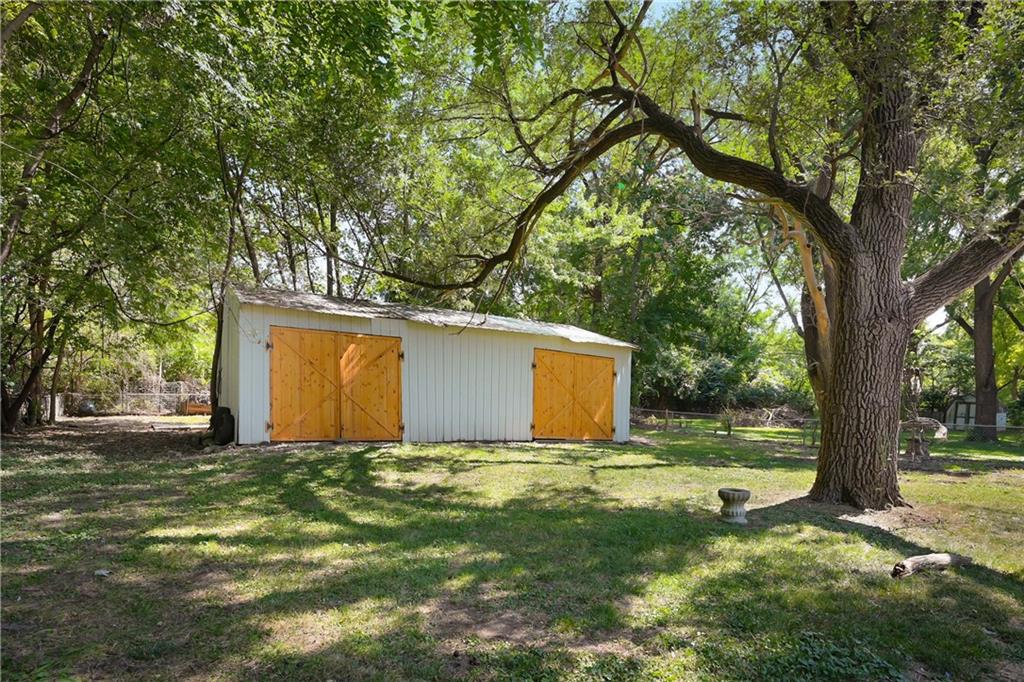 13301 10th Street Grandview, MO 64030 - Photo 19 of 23