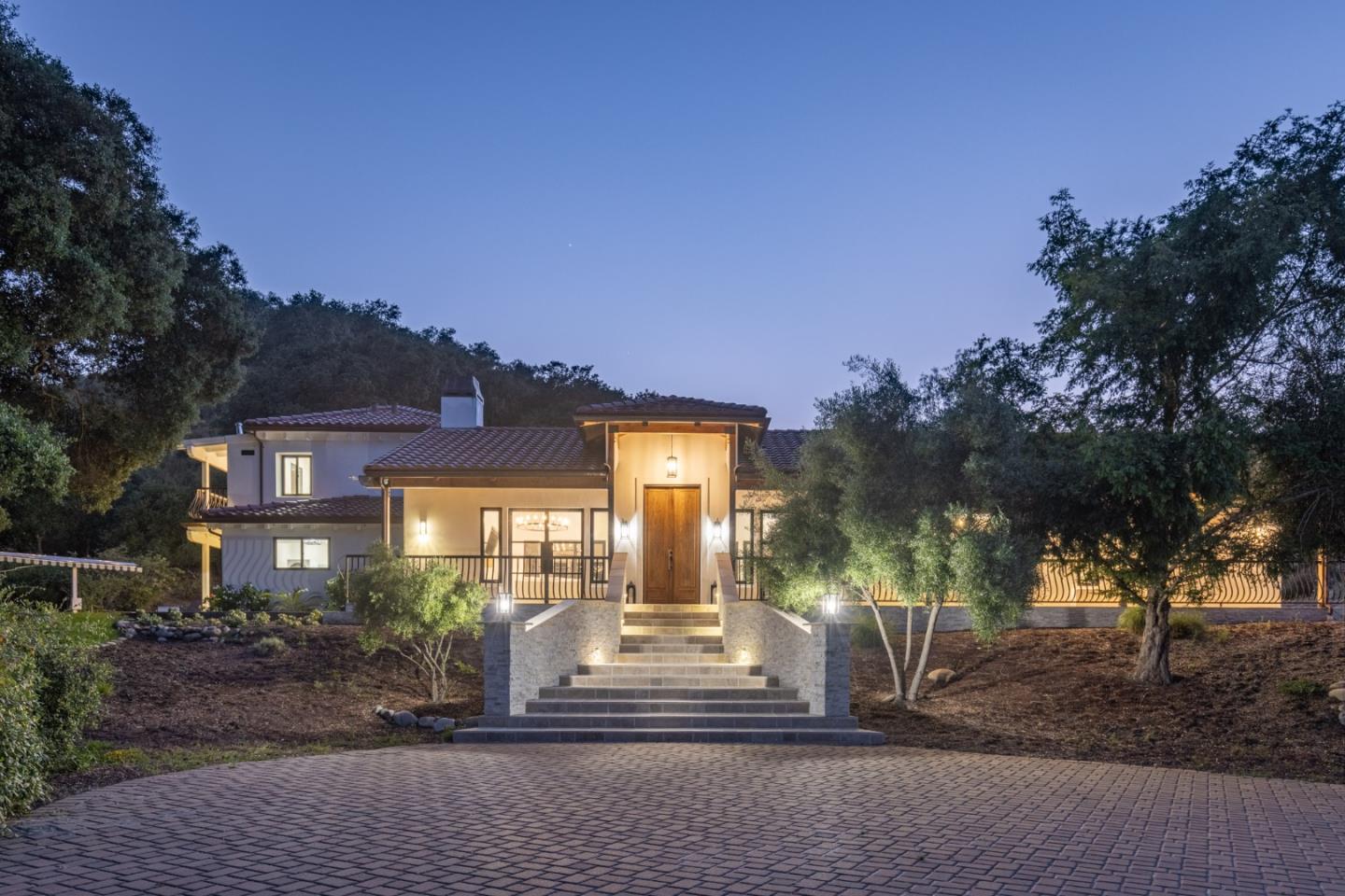 372 Corral De Tierra Road Salinas, CA 93908 - Photo 5 of 33