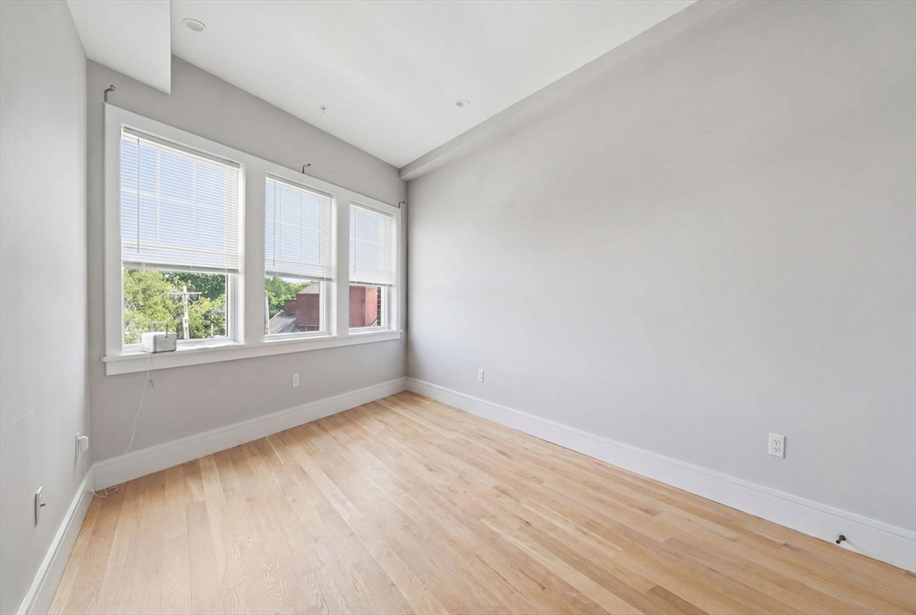 717 Centre Street Boston, MA 02130 - Photo 14 of 36 Gallery Image 14