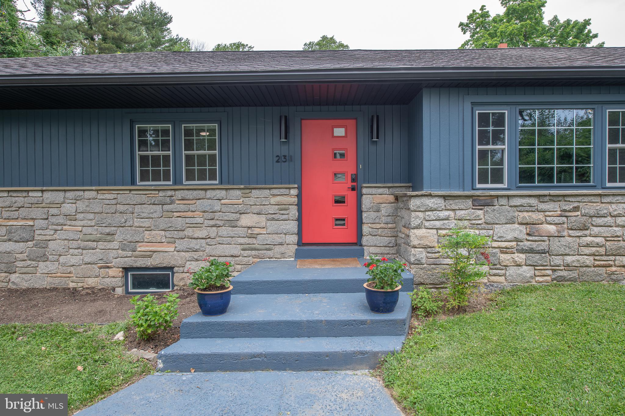 231 Stacey Road Penn Valley, PA 19072 - Photo 2 of 31