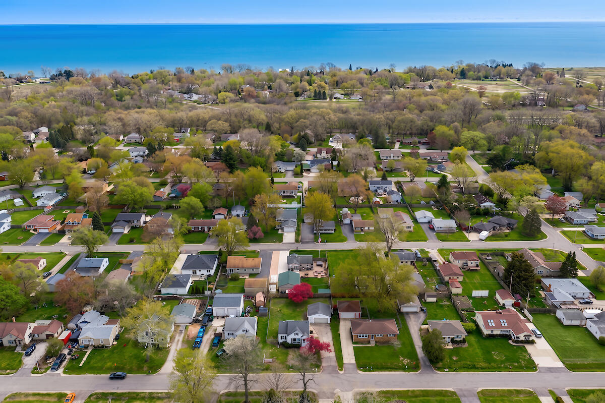 11301 11th Avenue Pleasant Prairie, WI 53158 - Photo 25 of 30 430drone5