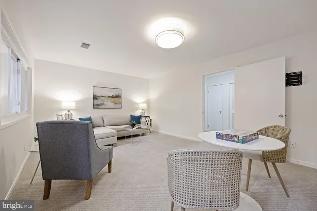 $690,000 | 318 New Mark Esplanade, Rockville, MD 20850