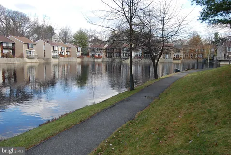 $690,000 | 318 New Mark Esplanade, Rockville, MD 20850