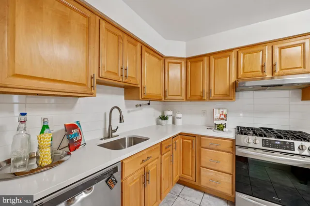 $690,000 | 318 New Mark Esplanade, Rockville, MD 20850