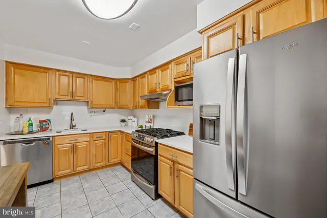 $690,000 | 318 New Mark Esplanade, Rockville, MD 20850