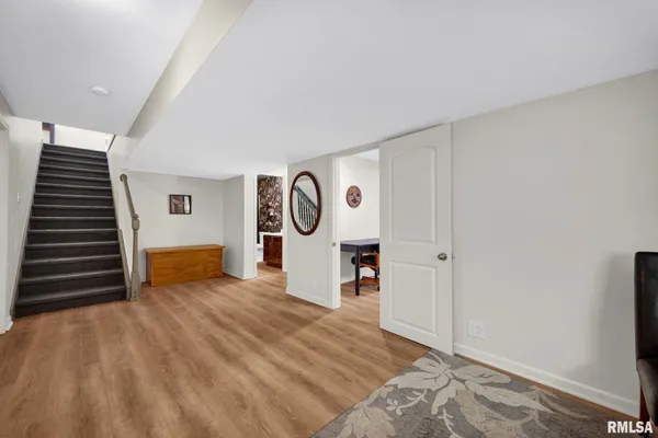 $394,900 | 905 Stonelake Drive, Metamora, IL 61548
