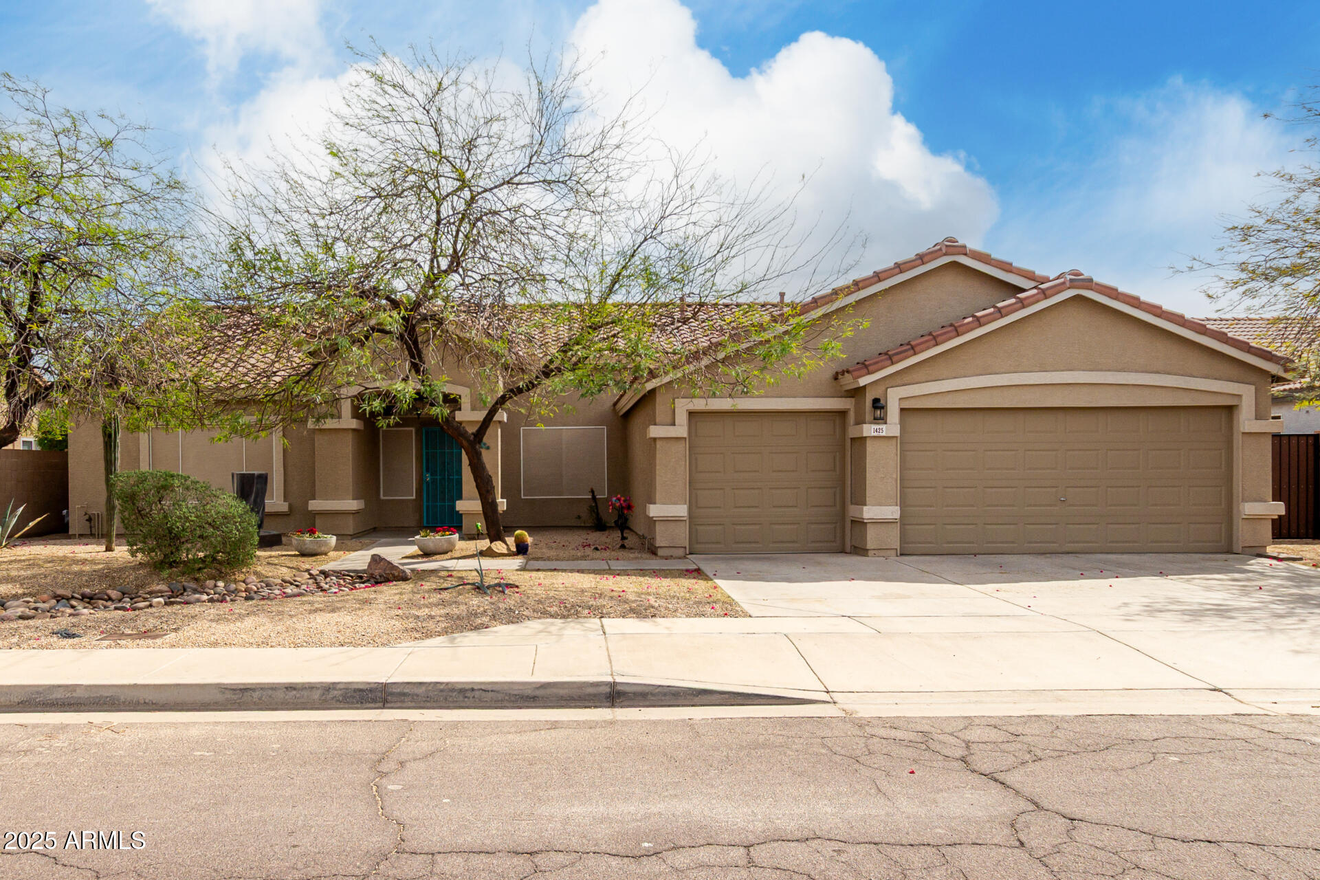 1425 East Darrel Road Phoenix, AZ 85042 - Photo 1 of 42 02 Darrel