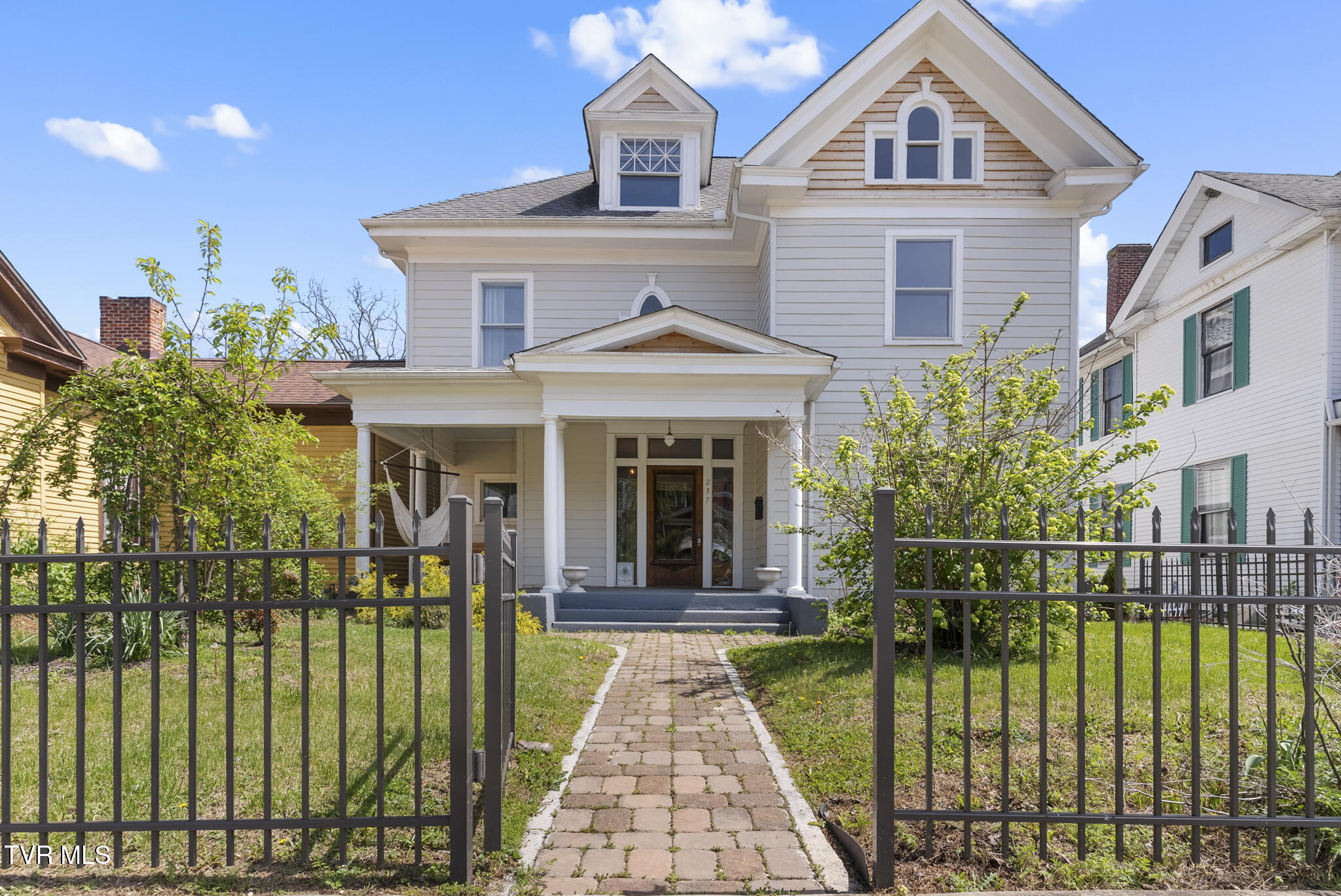 237 Solar Street Bristol, VA 24201 - Photo 1 of 51 DSC04885