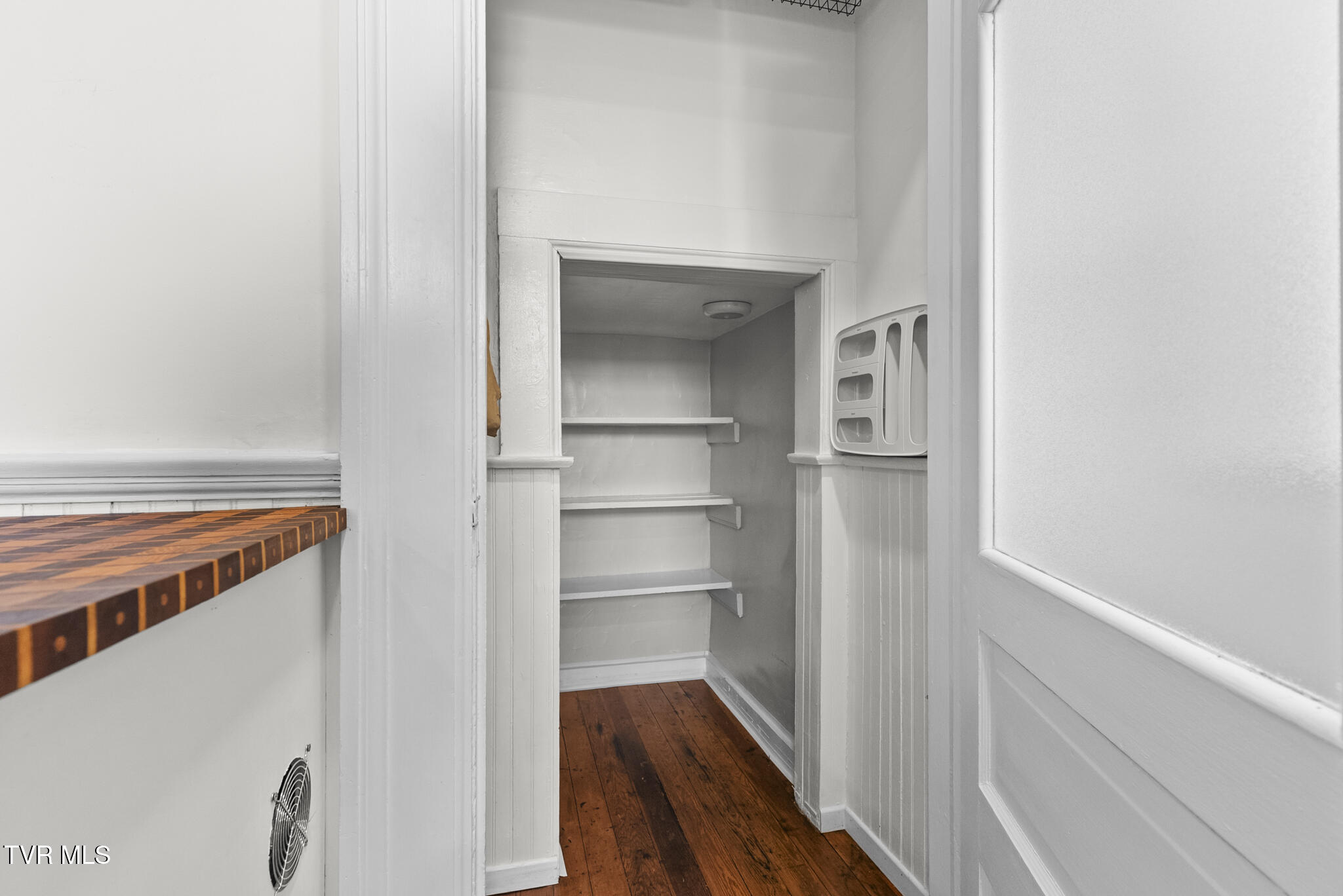 237 Solar Street Bristol, VA 24201 - Photo 15 of 51 DSC04735