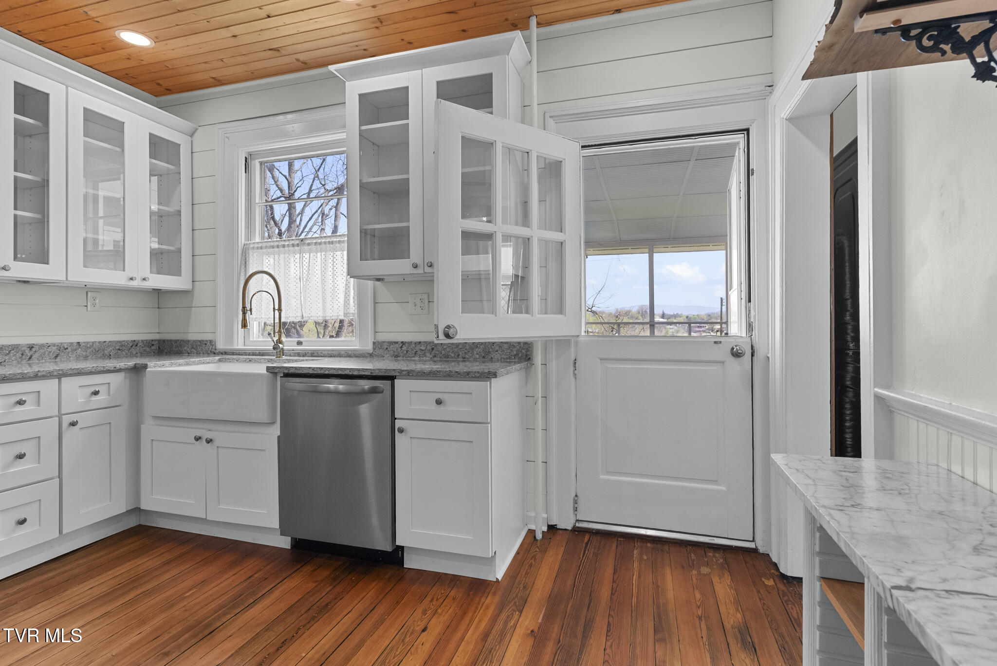 237 Solar Street Bristol, VA 24201 - Photo 16 of 51 DSC04745