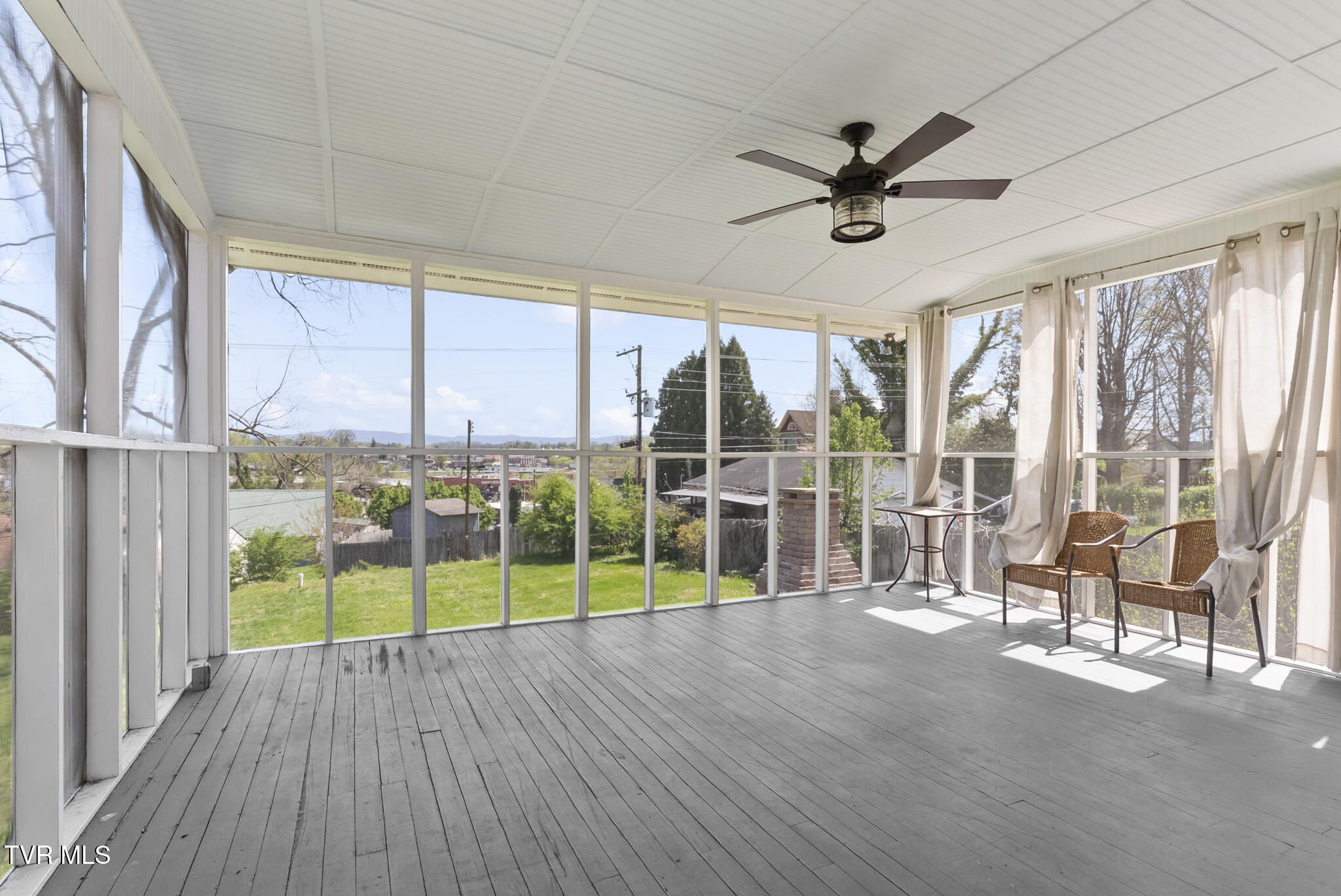 237 Solar Street Bristol, VA 24201 - Photo 18 of 51 DSC04755