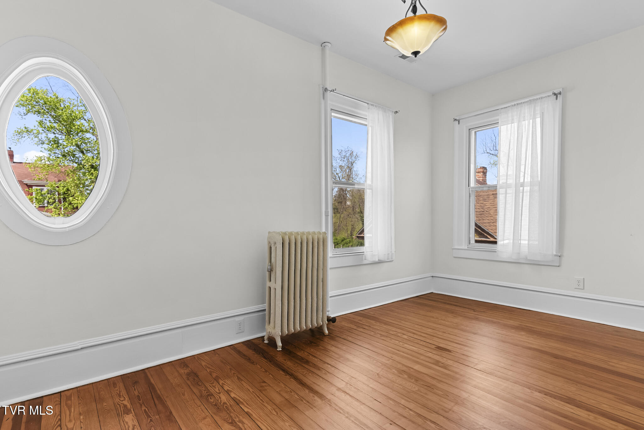 237 Solar Street Bristol, VA 24201 - Photo 21 of 51 DSC04770