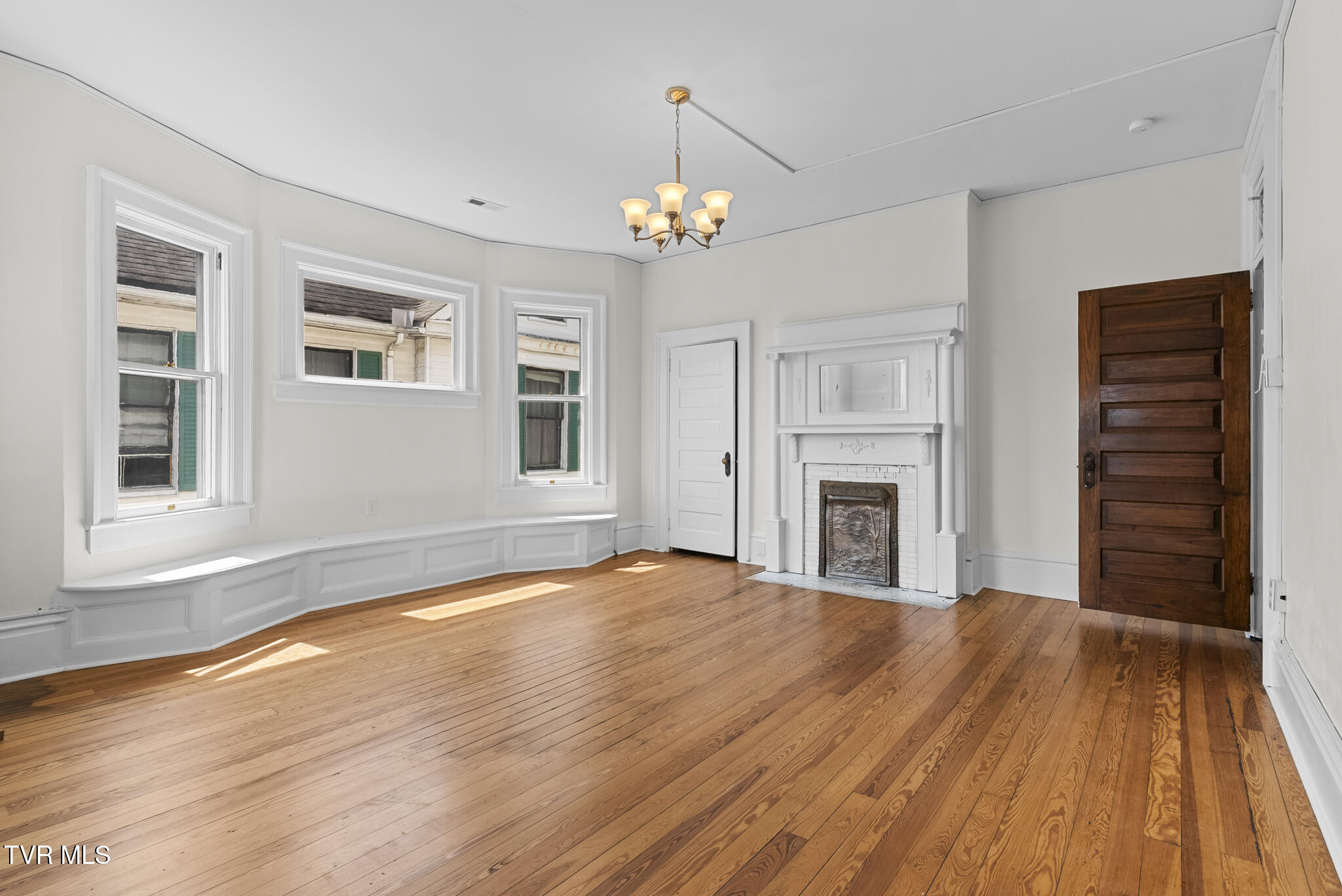 237 Solar Street Bristol, VA 24201 - Photo 25 of 51 DSC04790