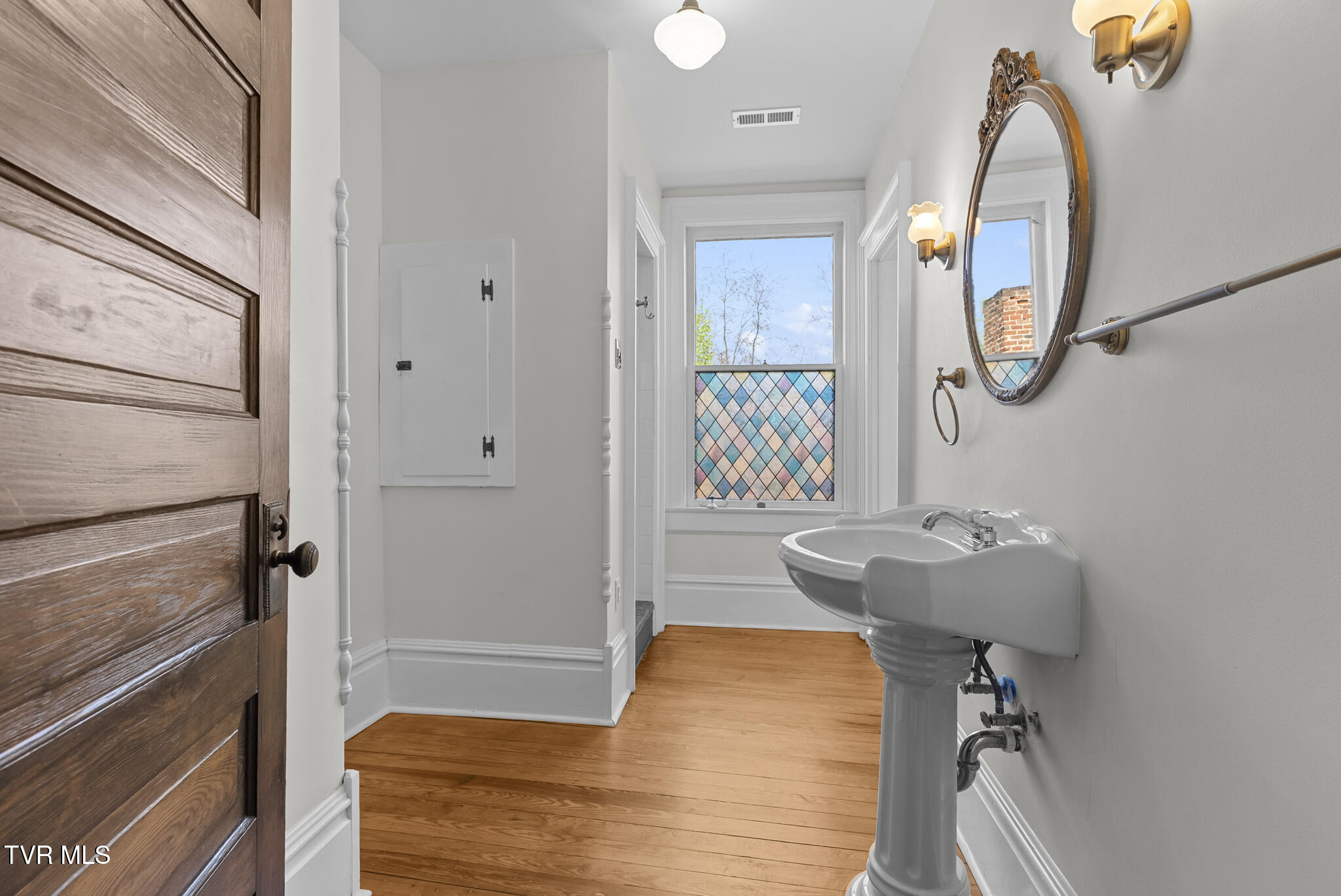 237 Solar Street Bristol, VA 24201 - Photo 31 of 51 DSC04825