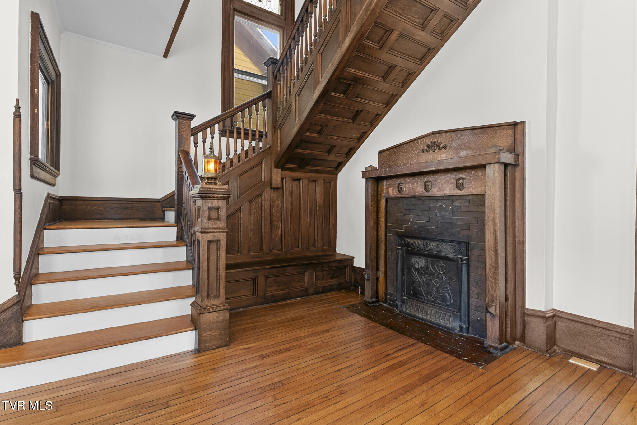 237 Solar Street Bristol, VA 24201 - Photo 5 of 51 DSC04685