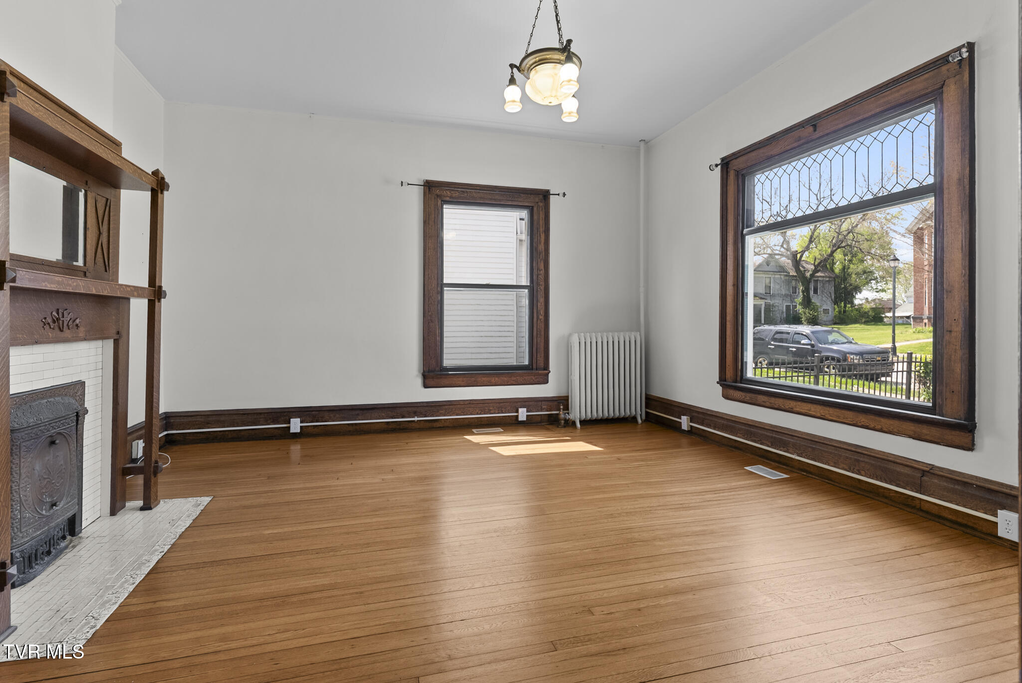 237 Solar Street Bristol, VA 24201 - Photo 7 of 51 DSC04695