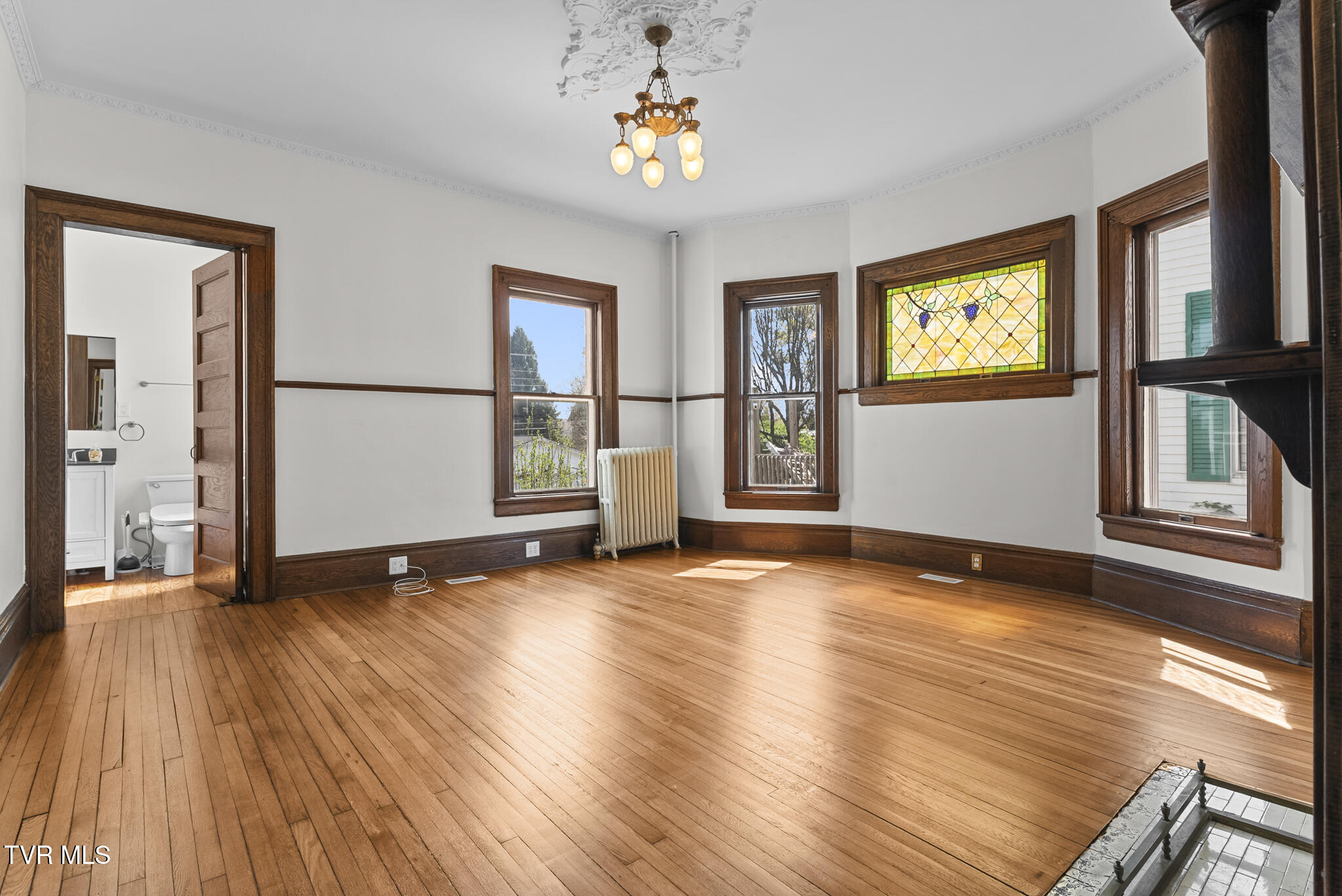 237 Solar Street Bristol, VA 24201 - Photo 9 of 51 DSC04705