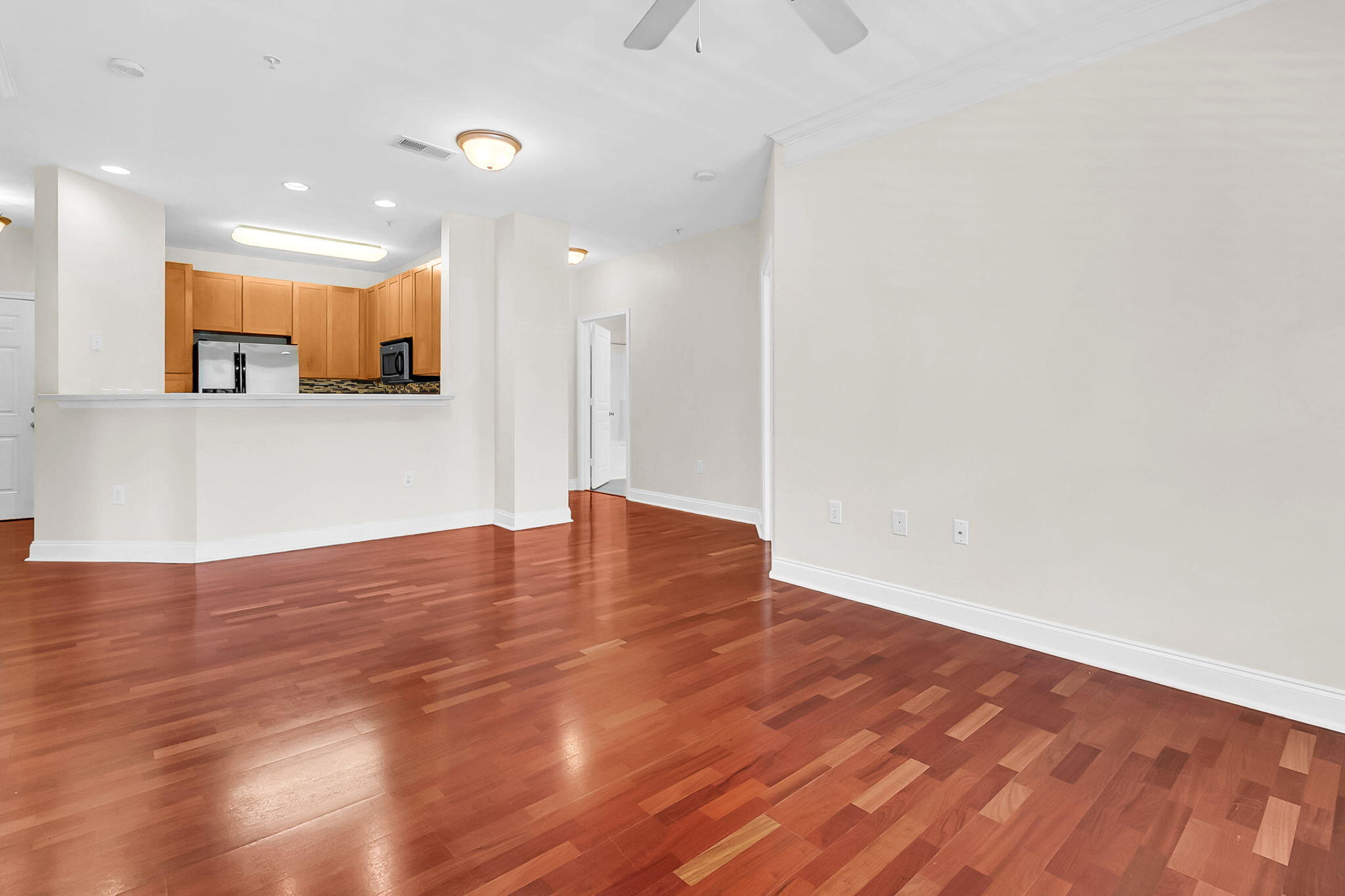 1410 Basildon Road Mount Pleasant, SC 29466 - Photo 10 of 63 Dining/Living