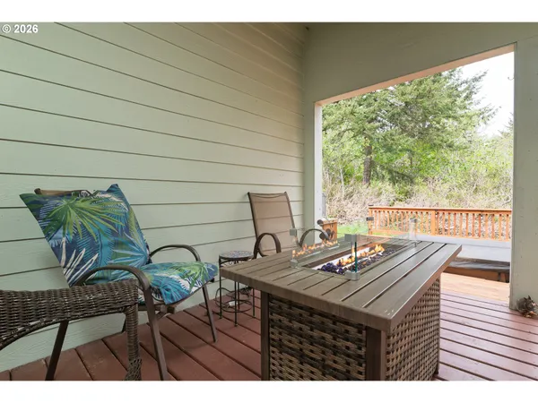 $563,500 | 1157 8th Street, Bandon, OR 97411